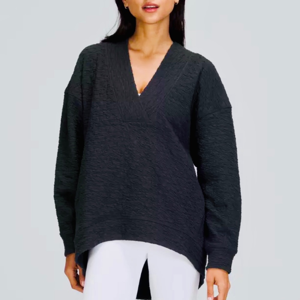 Lululemon Rippled V Neck Pullover Black Sz 10